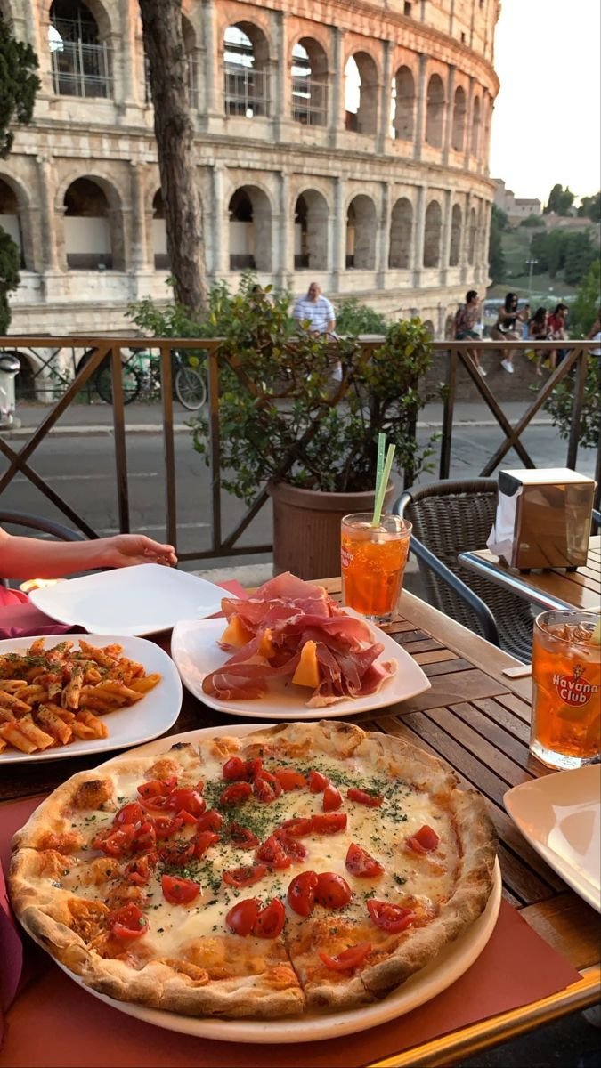 oceannvibe's tweet photo. Rome,italy https://t.co/XJykc3HcEJ