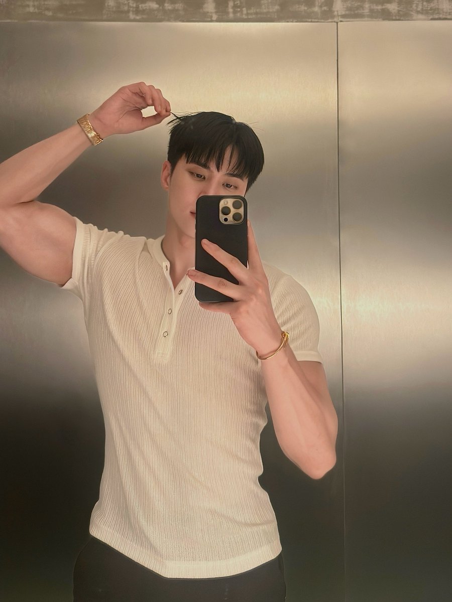 grtspin's tweet photo. Desculpa mas esse homem é muito gostoso pqp https://t.co/M0MrLZgTNY