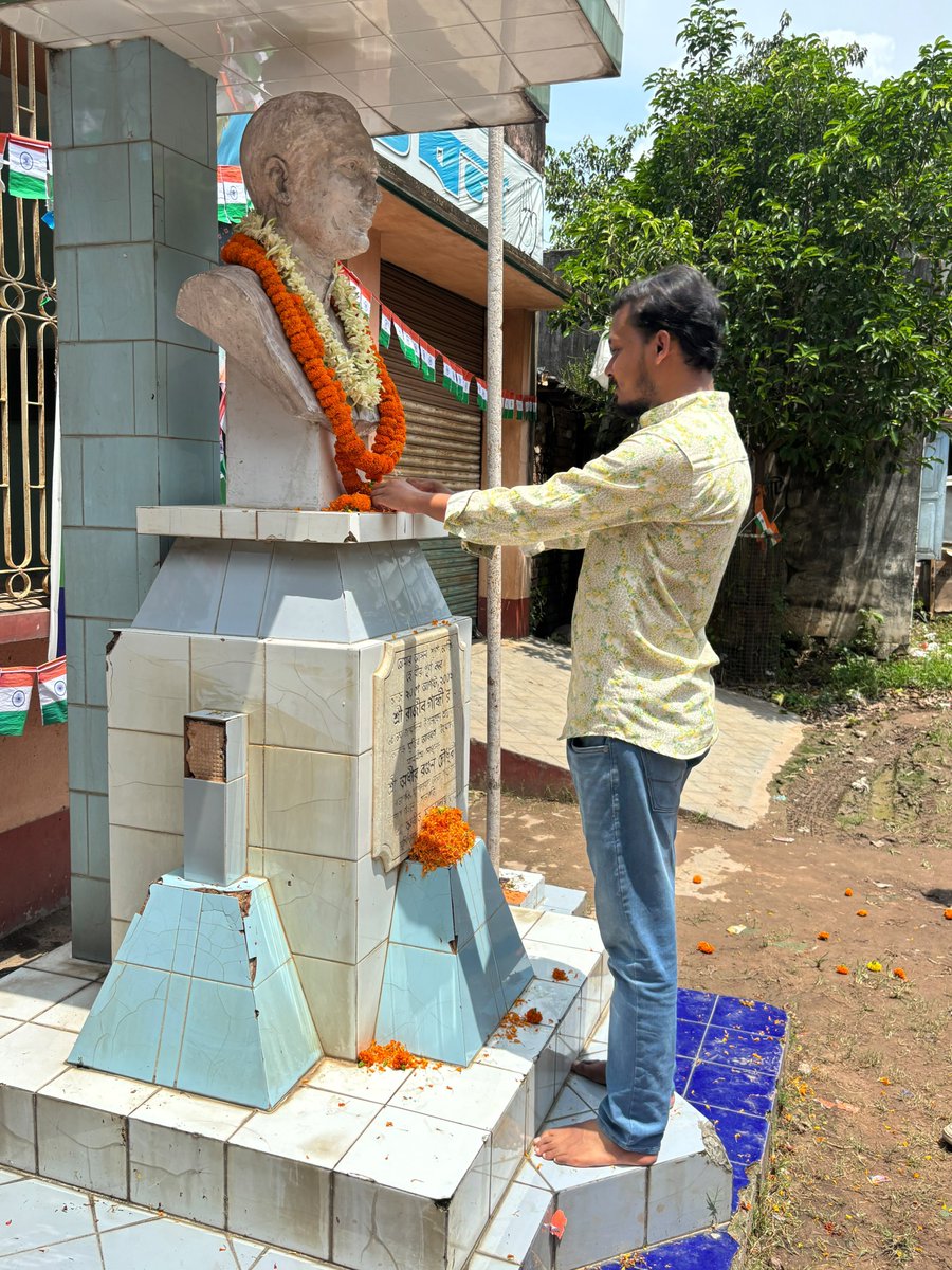 imransk_imuu's tweet photo. Today, the 82nd birth anniversary of Bharat Ratna and former Prime Minister, Late Shri Rajiv Gandhi, was commemorated in front of the District Congress Office, District Youth Congress Office, and District Student Congress Office.

#JayHind

@RahulGandhi
@adhirrcinc https://t.co/S64W0bxx06