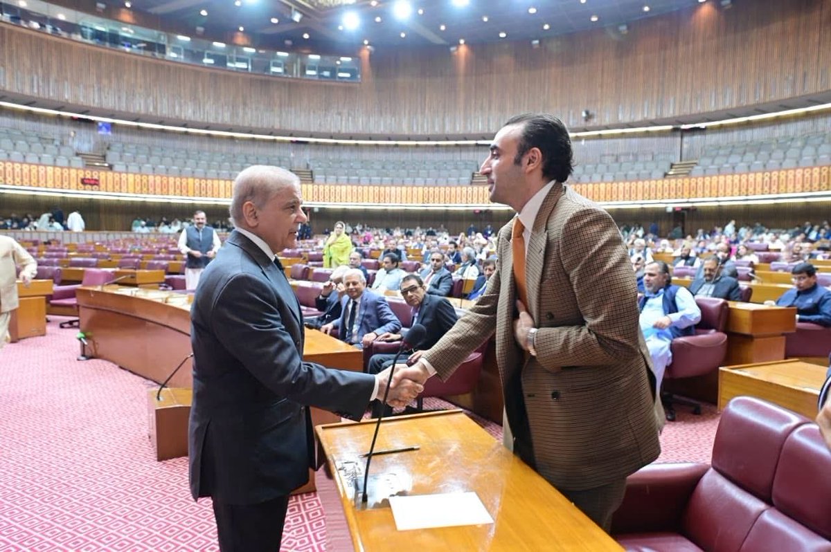 AzharAliSindhi's tweet photo. 20 اگست 2026 بروز جمعرات 
#محترم_بلاول_بھٹو_زرداری
#چیئرمین_پاکستان_پیپلز_پارٹی #وزیراعظم_وزیراعظم #محمد_شہباز_شریف عزت مآب سردار رفیق احمد جمالی صاحب ایم این اے دادو جوہی ڈپٹی جنرل سیکریٹری صوبہ سندھ نے اسلام آباد کے پارلیمانی اجلاس میں شرکت کی۔ https://t.co/G8CXfVoaYP