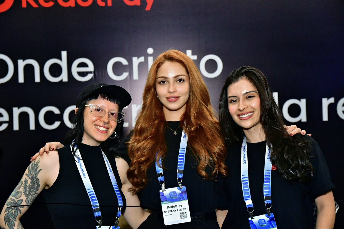 stelopesz's tweet photo. Blockchain Rio 🇧🇷

Two days representing @RedotPay as official Ambassador and i’m still processing how good it was 🥹

Introducing the product to people who never heard of it, watching that click happen in real time. And then talking to people who already use RedotPay and hearing how it became part of their daily lives. That feedback hits different.

This is why i show up to every event with everything i have.

None of this happens without the best team 🖤 @CryptoCarolD my partner in everything, and the whole crew @cigarrosnft @shimas_sol @zanonshots @capitao_cripto @henrymeistersol @TommyChengming @JonathanChan012 thank you for making every event feel like home 🙏🏽

Thank you Blockchain Rio, more events coming and i couldn’t be more ready!

Where crypto meets real life ❤️