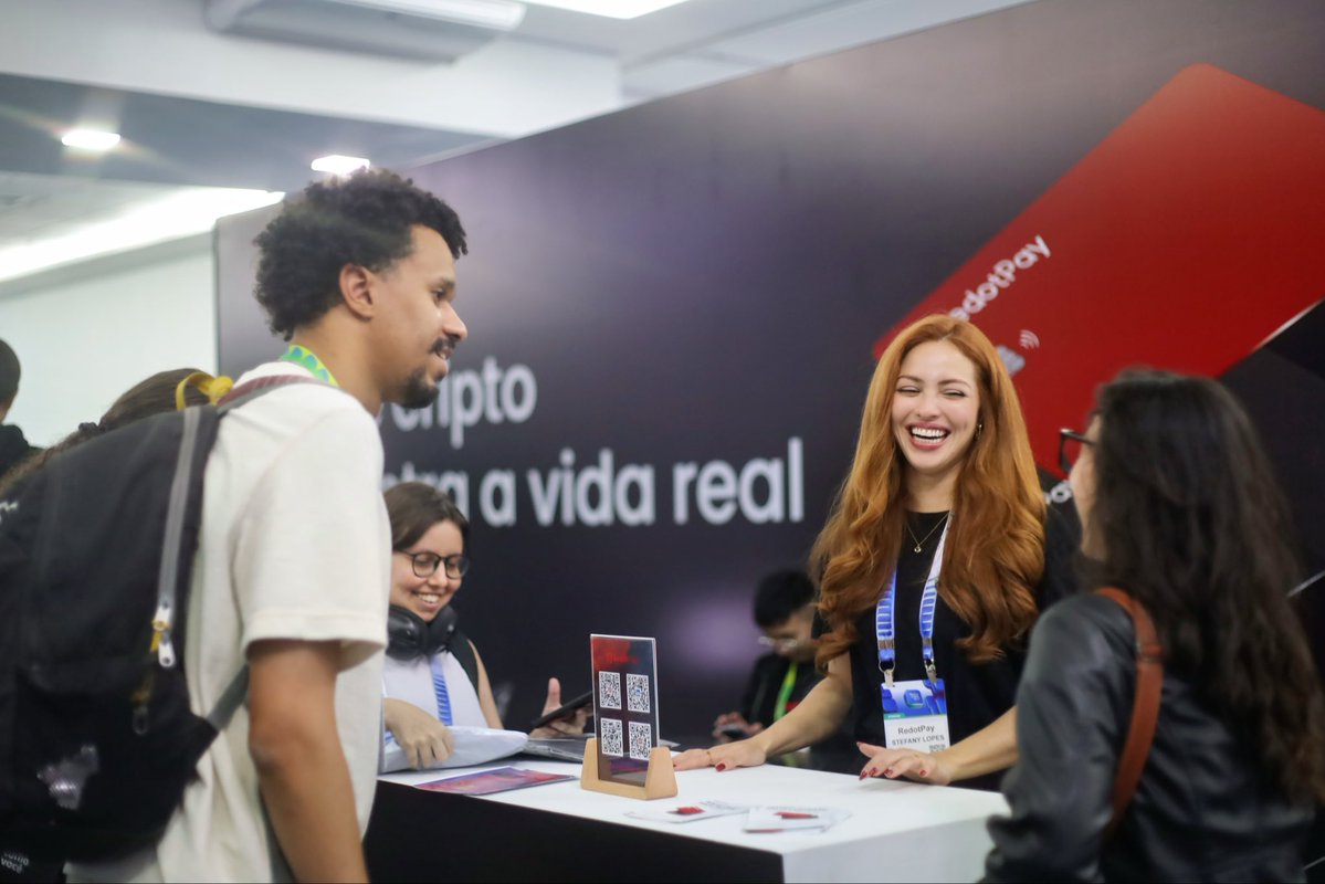 stelopesz's tweet photo. Blockchain Rio 🇧🇷

Two days representing @RedotPay as official Ambassador and i’m still processing how good it was 🥹

Introducing the product to people who never heard of it, watching that click happen in real time. And then talking to people who already use RedotPay and hearing how it became part of their daily lives. That feedback hits different.

This is why i show up to every event with everything i have.

None of this happens without the best team 🖤 @CryptoCarolD my partner in everything, and the whole crew @cigarrosnft @shimas_sol @zanonshots @capitao_cripto @henrymeistersol @TommyChengming @JonathanChan012 thank you for making every event feel like home 🙏🏽

Thank you Blockchain Rio, more events coming and i couldn’t be more ready!

Where crypto meets real life ❤️
