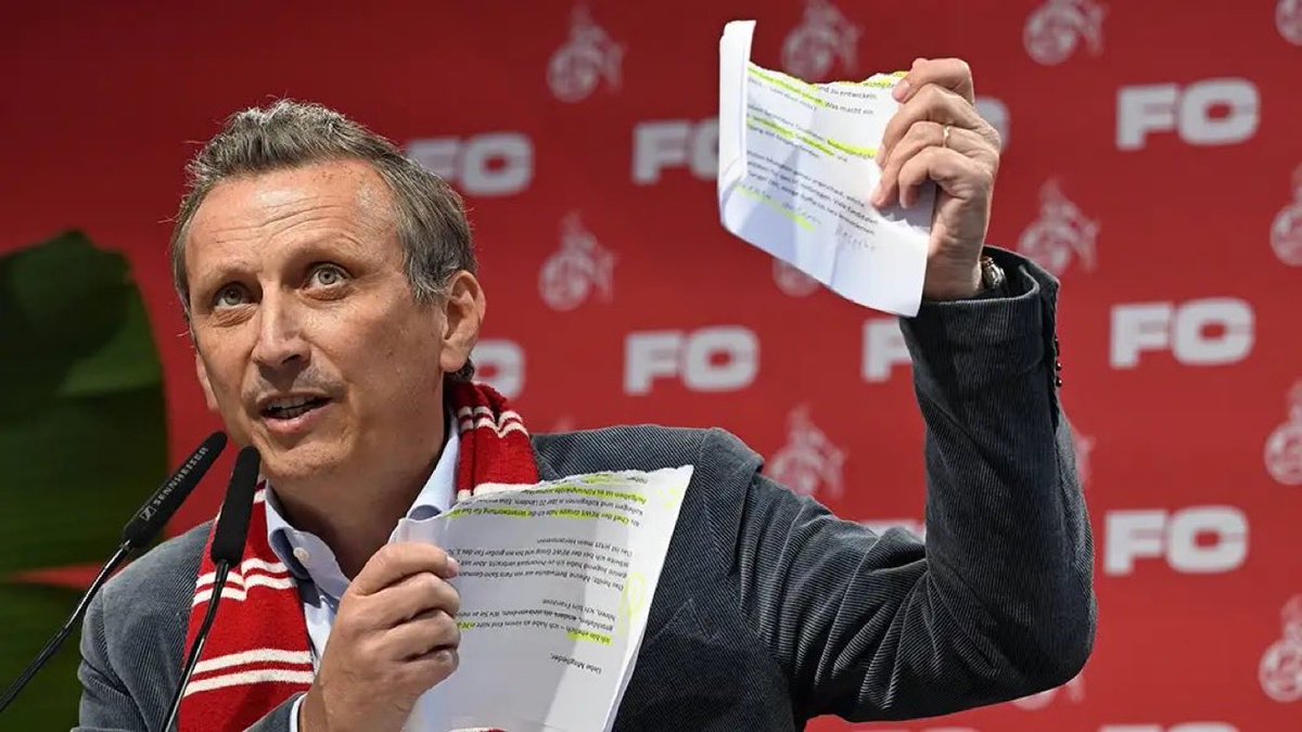delie97's tweet photo. Lionel #Souque wie er alle Angebote für #ElMala schreddert und Verlängerung bis 2031 klar macht! Verzeihe ihm dafür sogar, dass mein REWE-Bonus kaputt ist… Wahrscheinlich brauchte er mein Guthaben für die Gehaltserhöhung… 😉😂 #effzeh https://t.co/6ZLwhZVH36