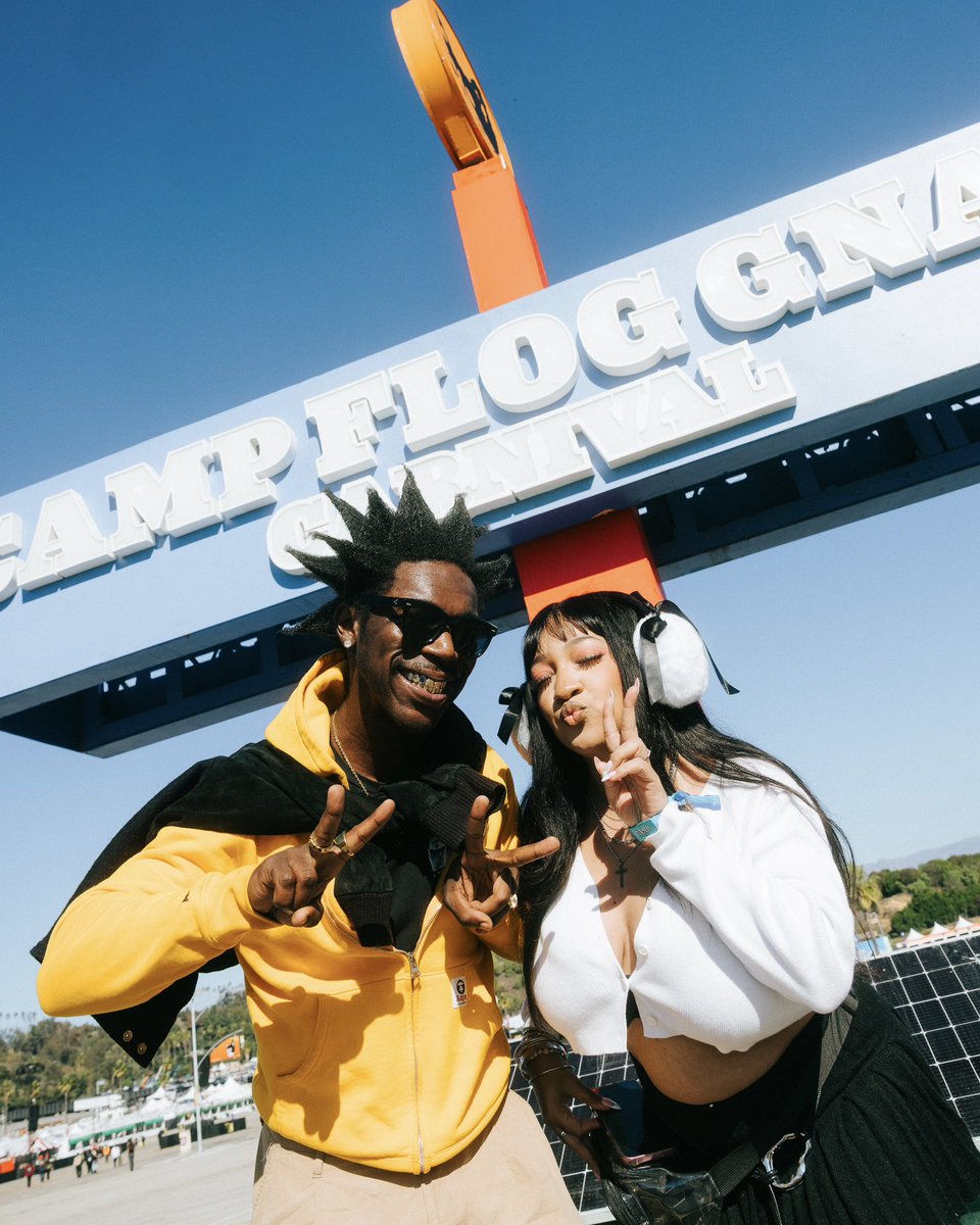 CampFlogGnaw's tweet photo. Loading https://t.co/wwfNjc004B