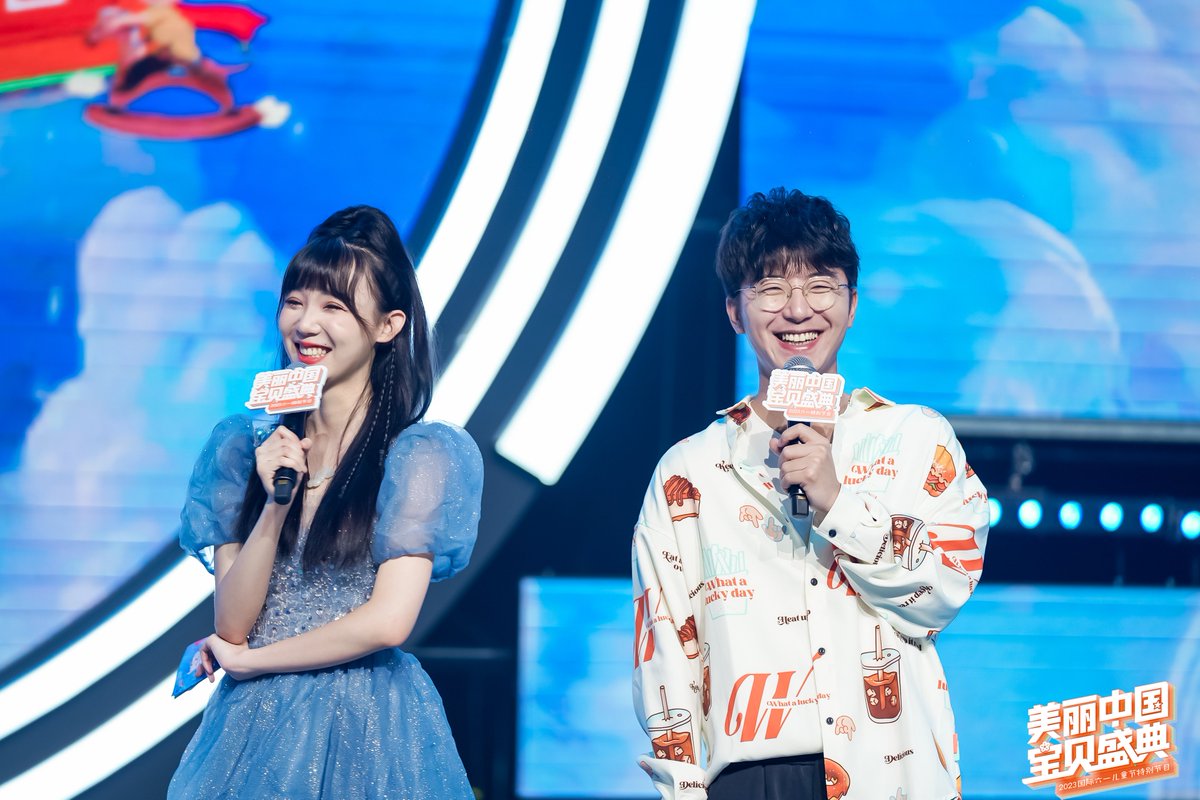 sQqVvFxeoNjt1G8's tweet photo. Just checked in on the hottest new variety show—laughs, surprises, and so many iconic moments!  Can’t wait for next week’s episode!， https://t.co/0aatOSSTA5