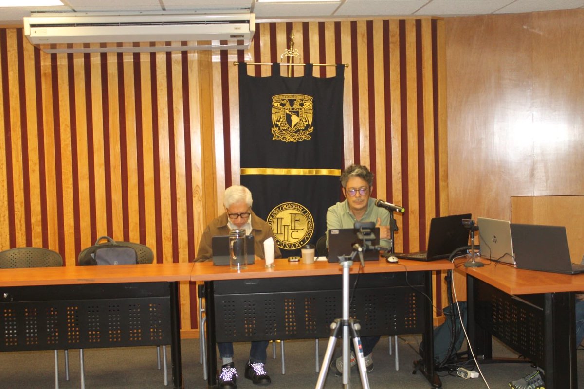 PUEESUNAM's tweet photo. PUEES-UNAM tuvo el honor de llevar a cabo una sesión con destacados especialistas internacionales como el Dr. José Joaquín Brunner (Universidad Diego Portales), Dr. Marcelo Arnold (Universidad de Chile) y Dr. Mauro Basaure (Universidad Andrés Bello). #unam https://t.co/X0NzelZBlr