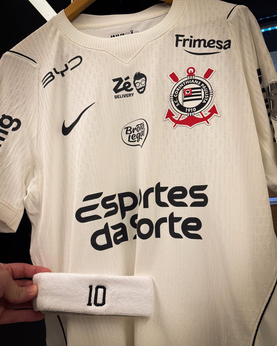 Corinthians's tweet photo. Memphis de volta! 🔙

O camisa 🔟 do Corinthians está relacionado para o jogo de hoje da CONMEBOL Libertadores!

📸 Gustavo Vasco / Corinthians

#SCCPxROS
#VaiCorinthians https://t.co/ddNTKuy8e2