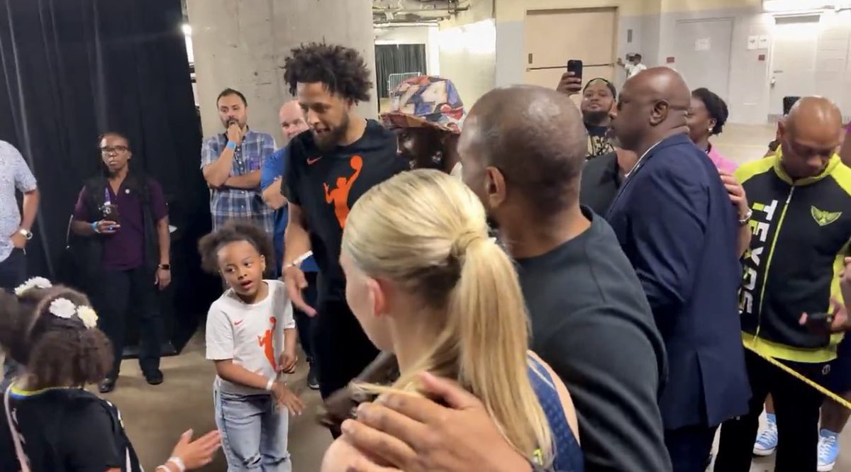 hamztalkshoops_'s tweet photo. They gave it to Cade Cunningham. Zero scandals. Zero drama. Just a pure ethical hooper and single father https://t.co/3lAGEAYPcP