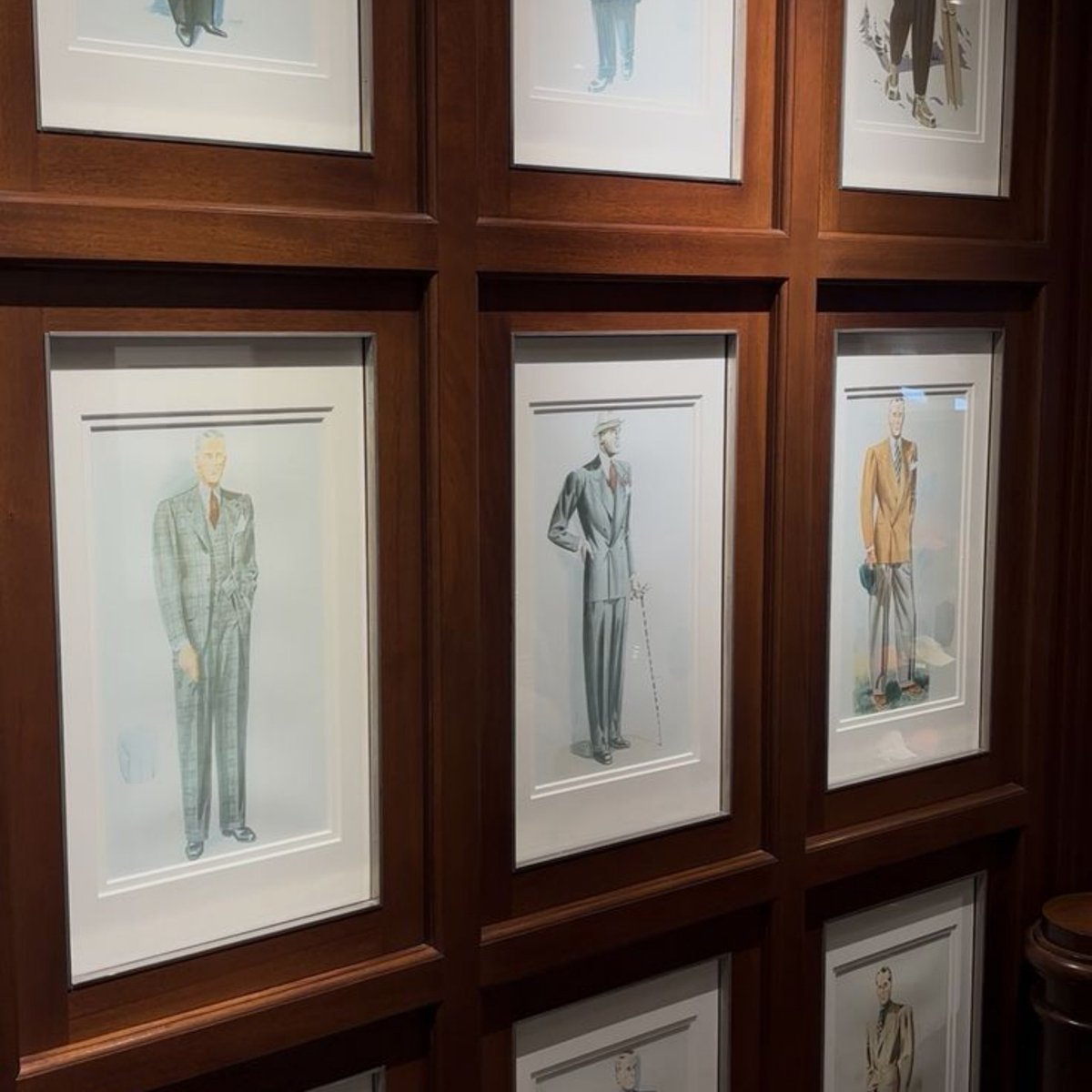 talesofbrooks's tweet photo. ㅤ

         [  📸  ] ————— https://t.co/L36W8fGOna
           
      ‘‘ London day 1 dump featuring
         my mother! Fittings, catch-up,
         shopping and pictures done in
         one afternoon somehow. 🤭 

ㅤ https://t.co/jEqnmnmx6G