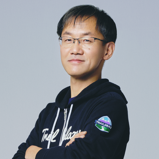 SalesforceJapan's tweet photo. ＼2026年度 #SalesforceMVP 発表✨／

日本からは3名が見事MVP更新を果たしました。
✪ 飯田さん(@hiroki_iida_)
✪ 栄木さん(@nakofg)
✪ 吉田さん(@GeorgeLnest)

「いいね＆リポスト」で一緒にお祝いしましょう🙌
おめでとうございます👏

選出メンバー一覧はこちら🔽
https://t.co/cHLnnhrMdu https://t.co/twaJjPaBiq