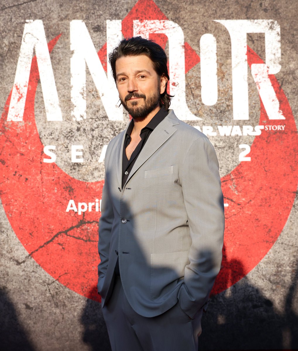 BoardwalkTimes's tweet photo. Diego Luna will play a new character named Hawthorne in Disney's live-action TANGLED. https://t.co/1uDAHiBGYJ