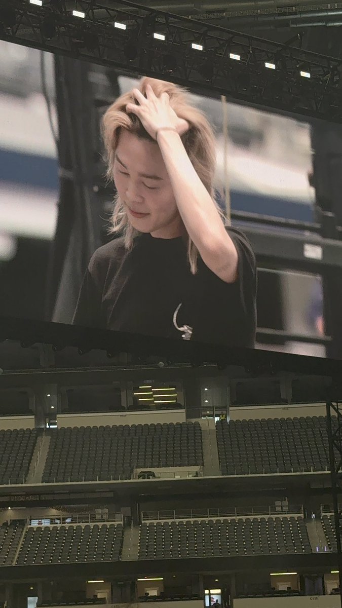 HYOSTOPIA's tweet photo. jimin is unreal https://t.co/pt3V0JjMcK