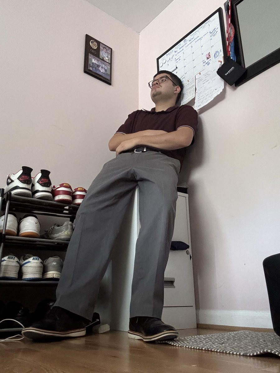 LeoEDITCLIPZ's tweet photo. I’m hungry but still got laundry to do @SUNNYDAYorsw @GWR https://t.co/wtVEvYX36I