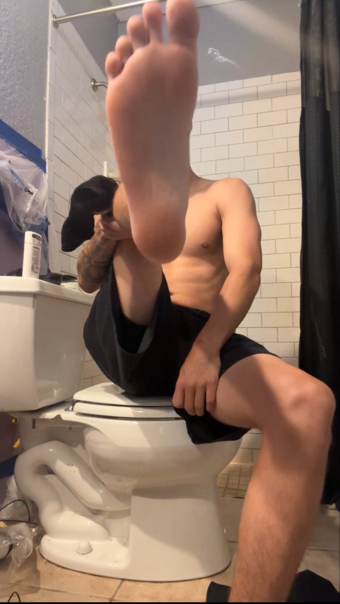 Masterisaiah7's tweet photo. I would like to leave under hypnosis, be controlled, obedience and empty why not come in dm do it?

#cashmaster #paypig #malehypno #gayhypno #feethypno #brainwash #hypnosisslave #mindcontrol #GayHypno #EroticHypnosis #FootHypnosis #HypnoFeet #MindControl #Brainwashing https://t.co/f52S6r7VVy