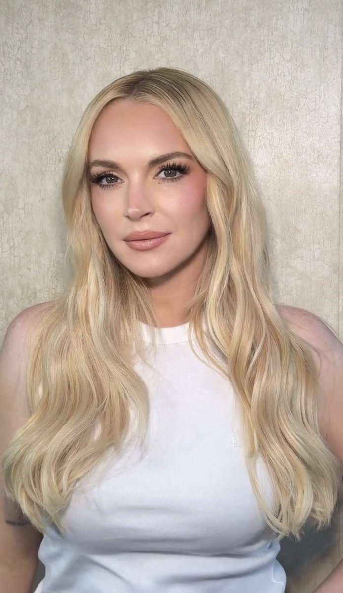 drugproblem's tweet photo. Lindsay Lohan deserves a lot more credit for being one of the few child stars who managed to turn their lives around and recover. Especially since she had virtually no support system and the media (and public) at large was rooting for her demise. Her resilience is inspirational https://t.co/ZCcWPOLxID