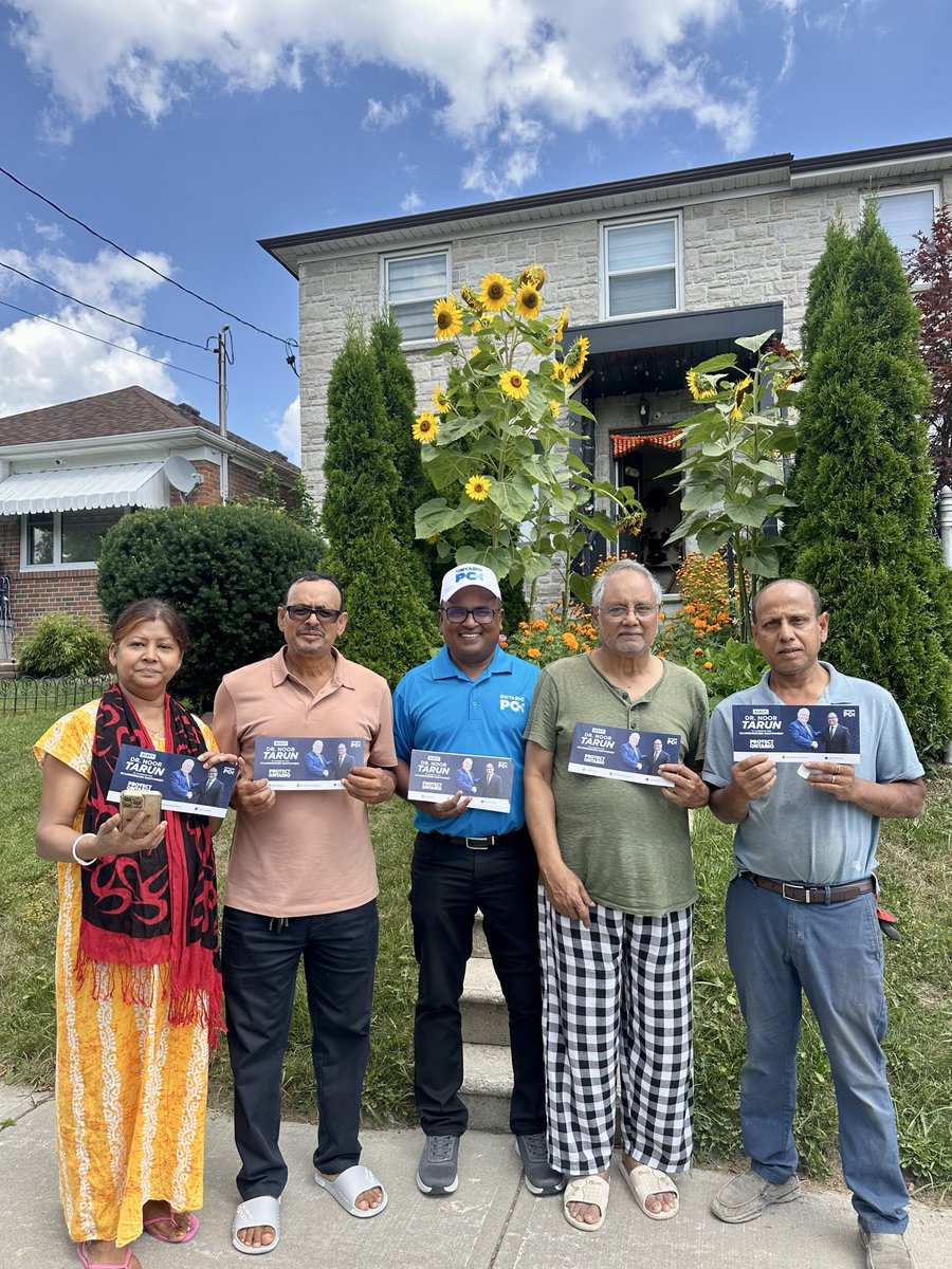 drnoortarunpc's tweet photo. We’re growing this movement, one door at a time. https://t.co/t8pAIdoXMk