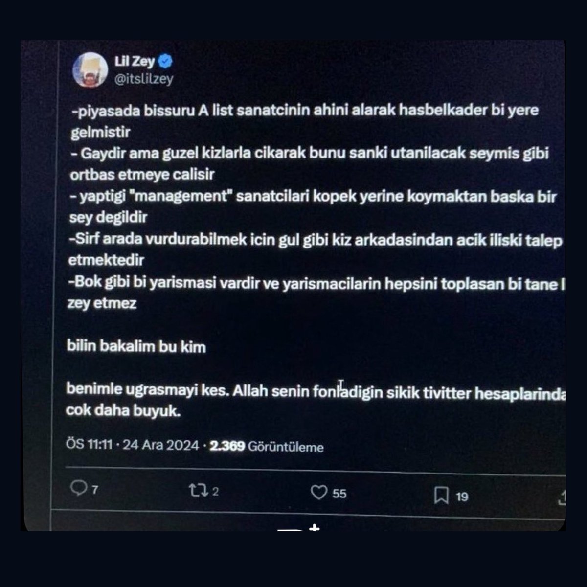 gossipmagazinn's tweet photo. Manifest fanları, 2024 yılında Lil Zey’in Tolga Akiş’e yazdığını iddia ettiği bir tweeti yeniden gündeme getirdi.

“Piyasada bir sürü A-list sanatçının ahını alarak, hasbelkader bir yere gelmiştir.” https://t.co/SG4VPQHnaG