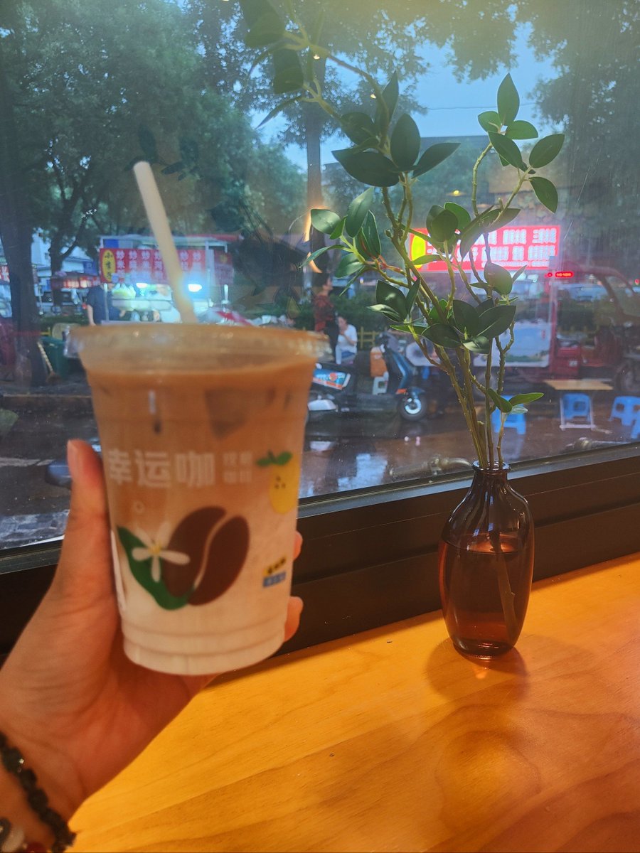 sahil_shrirao_s's tweet photo. Just had a perfect iced latte on my way to the library—sunlight filtering through the leaves makes this lazy Wednesday feel actually nice. https://t.co/SIUkt0WAHa