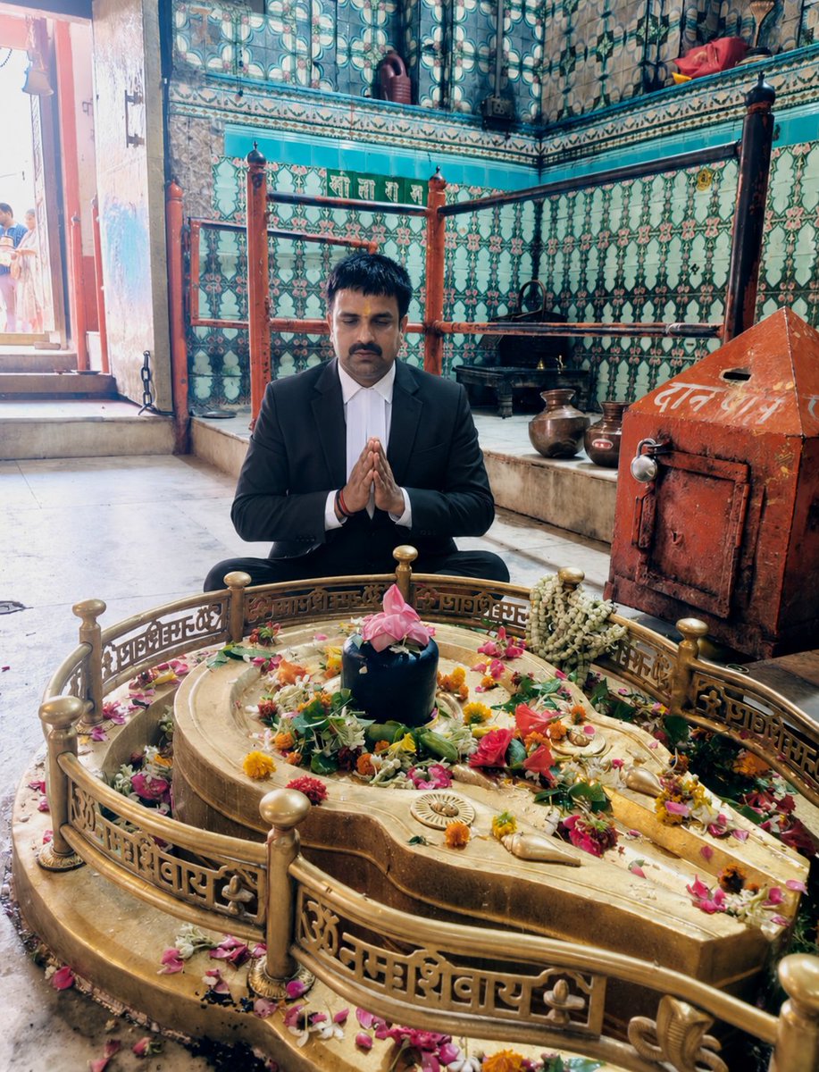 AdvocateGyanSh1's tweet photo. भगवान लोधेश्वर महादेव के दर्शन का सौभाग्य प्राप्त हुआ 🌹🌹🙏🙏 https://t.co/rvV6EMzcdG