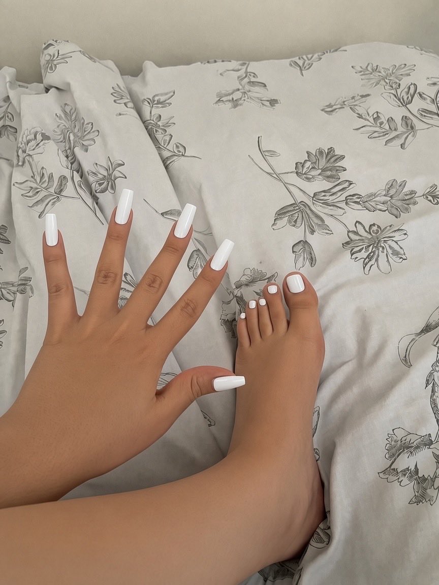 Aria1yk's tweet photo. Hands, Feet or Both? 😆

#pakistani #pussy #slut #cum #spain #spanish #fetish #footfetish #feet #foot #nsfw #Toes #whitetoes #hands #white #pretty #cute #sexy https://t.co/OrKE6HiRxs