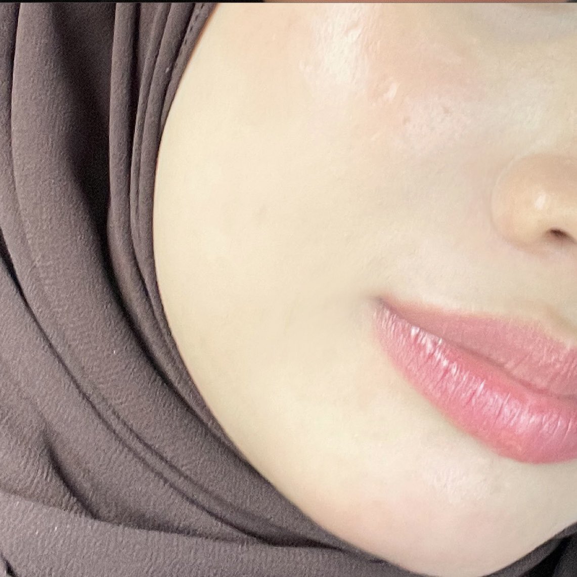 pretty3ll's tweet photo. 3. Last sekali, moisturizer. I guna ni https://t.co/uQjsrQjlo4
texture ringan, tak rasa berat &amp; tak mudah buat kulit clogged. Kulit pun rasa lebih hydrate. https://t.co/5AbwgPqXJw