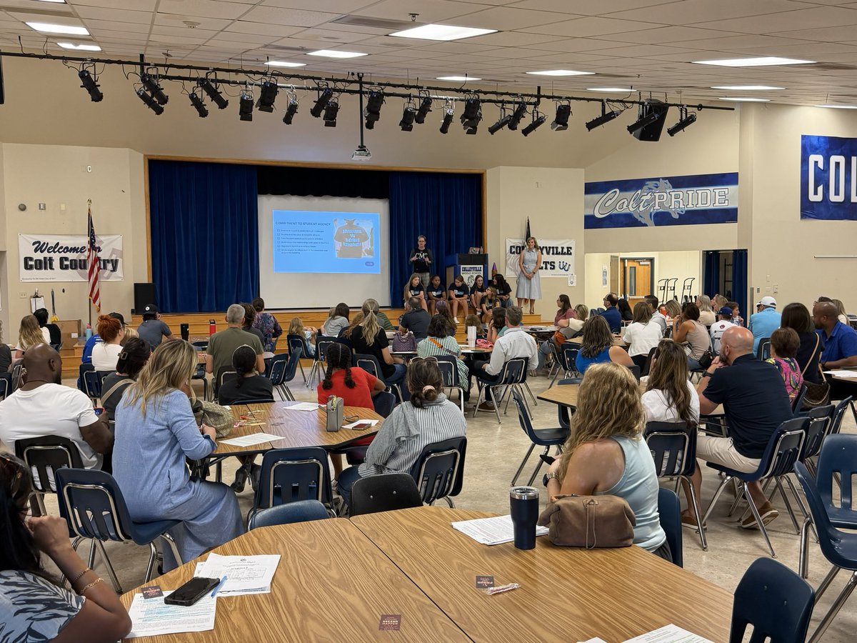 BryanCalvert3's tweet photo. We had a full house for AVID Contract Signing Night! Our AVID Ambassadors did a fabulous job sharing their stories and talking about the benefits of AVID at CMS! 💙🤍🐴👏🏼 @CmsColts @gcisdAVID https://t.co/eKpQimaZFj