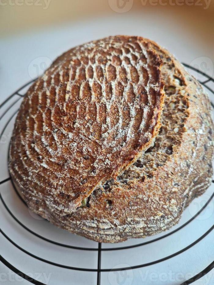 angel_98112's tweet photo. Just nailed my first homemade sourdough! Golden crust, that perfect tangy aroma, and zero store-bought additives—baking joy hits different! ， https://t.co/7Zmx2nRFgh