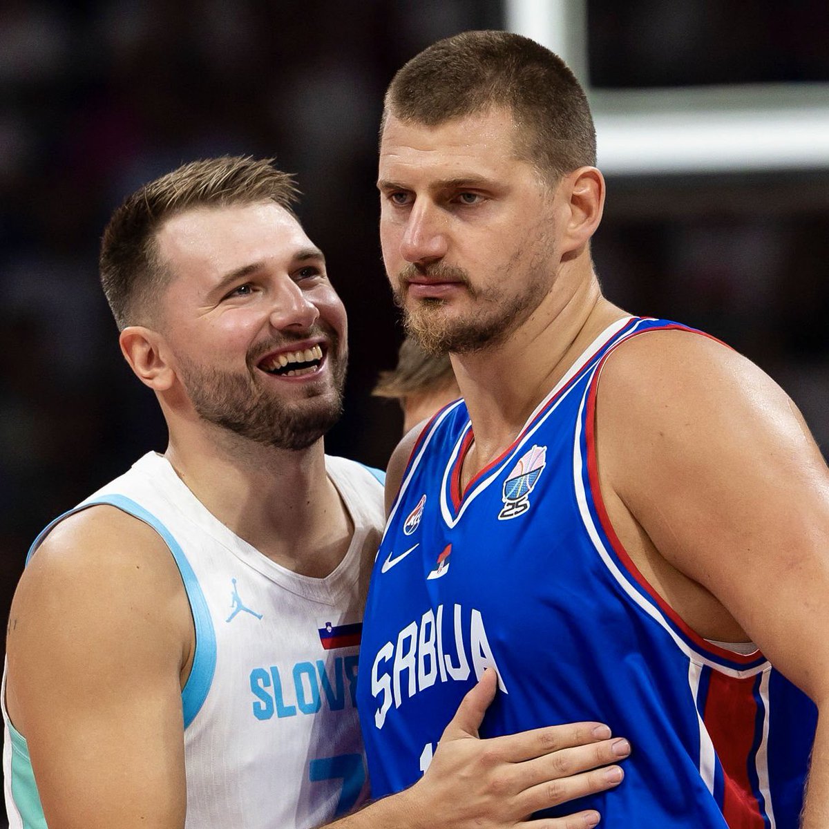 PolymarketHoops's tweet photo. Once the ownership situation of the Lakers organization is resolved, their focus will be “dead-set” on Nikola Jokic and the Denver Nuggets, per @AnthonyIrwinLA.

🤯🤯🤯 https://t.co/K9eZrP937W