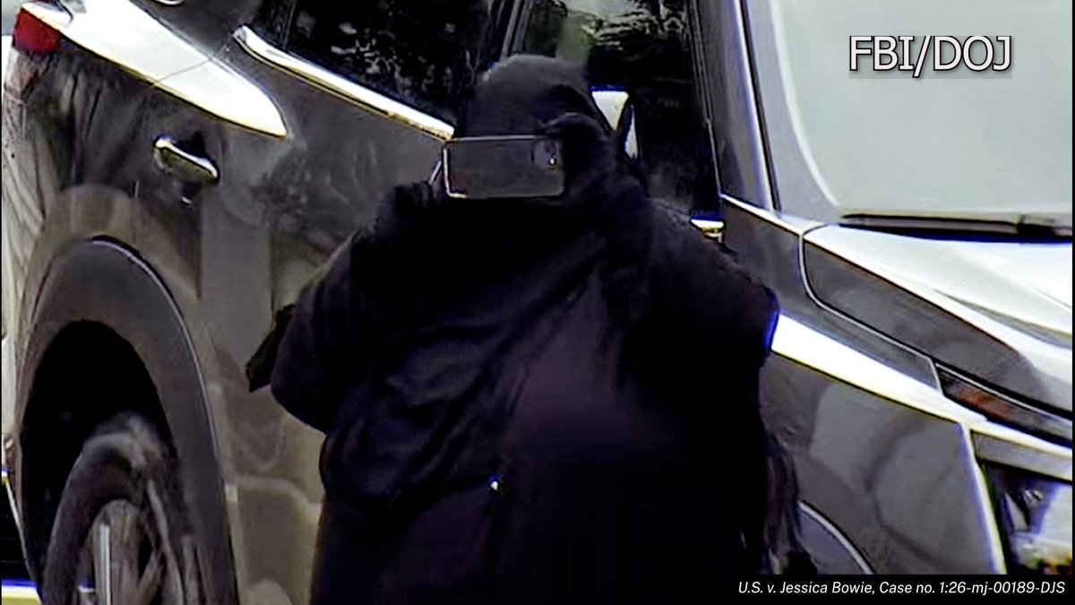 JMChyno's tweet photo. Muslim woman Jessica Bowie arrested for plotting to bomb the New York Capitol building swore alliance to ISIS and wrote "Praise be to Allah for September 11th." https://t.co/zXUoG3ypHl