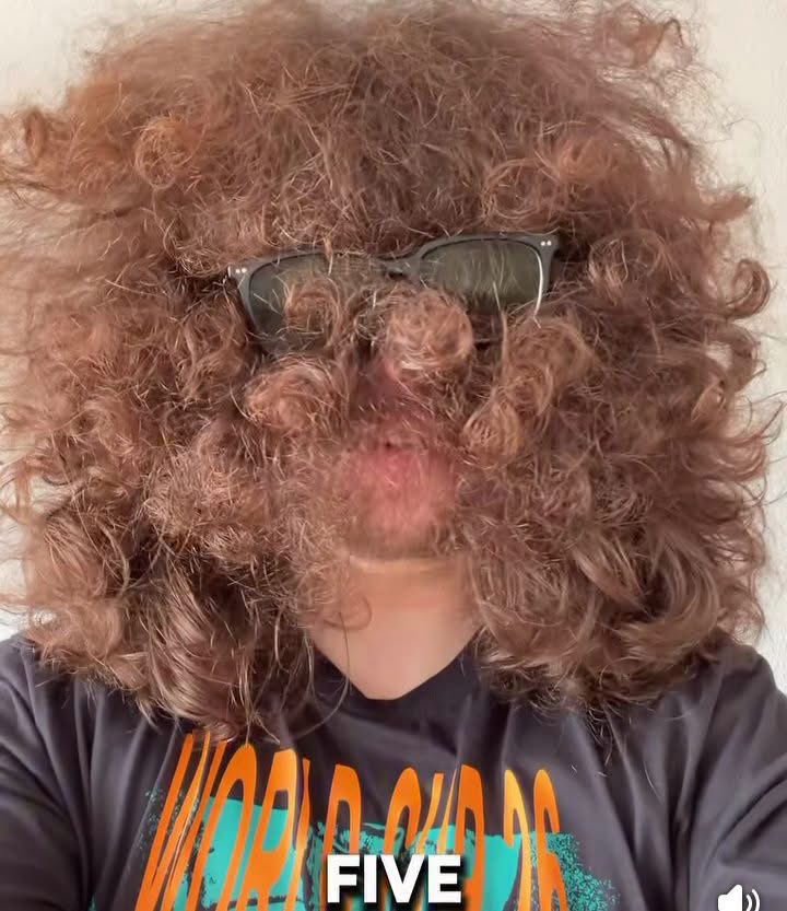 FT_Durk's tweet photo. The season is about to start.
 As people are playing to win trophies, my noisy neighbors are playing for haircuts 

There are levels to them game indeed https://t.co/jzq6775ODY