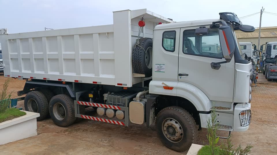 Solidcolums's tweet photo. A business grows when its work speaks louder than its name. Solid Columns Venture is about real results, not noise. Clean execution. Strong delivery. No shortcuts. https://t.co/e51blXgQbI