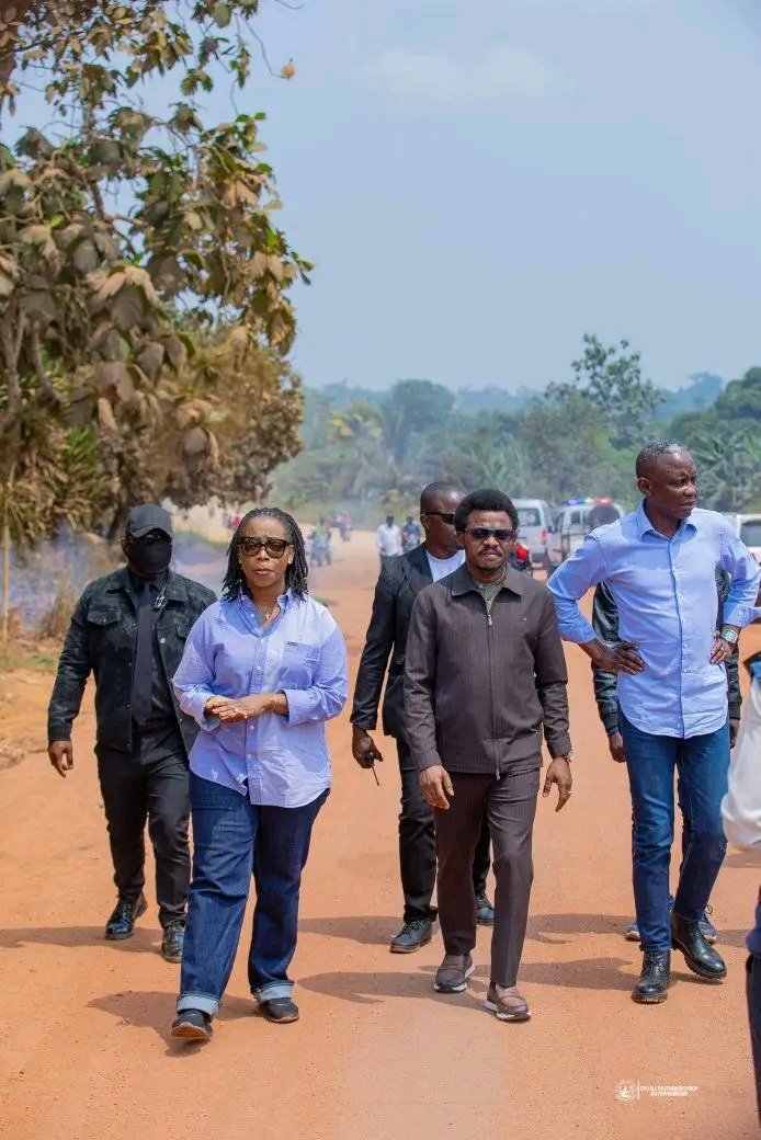 ACEDE_RDcongo's tweet photo. Lors de la visite des infrastructures dans la Tshopo, le président national de l'ACEDE l'honorable Gouverneur Paulin Lendongolia Lebabonga , aux côtés du Ministre national des ITPR Jonh Banza, s’est dit satisfait de la transformation visible dans sa province. @Presidence_RDC https://t.co/rcPAIgfaCC
