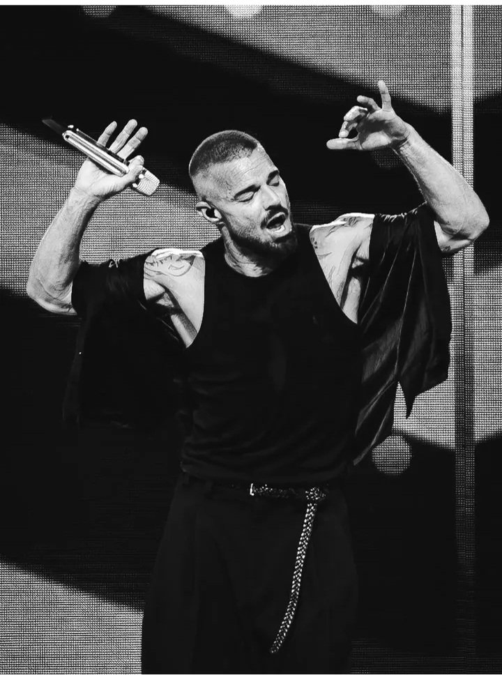 djpesewa501's tweet photo. #RICKYMARTIN @ricky_martin #USA 🇺🇸 #CHICAGO IL HIGHLAND PARK #TONIGHT RAVINIA FESTIVAL #newupdate #NewUpLive https://t.co/TI88Yzhkvc