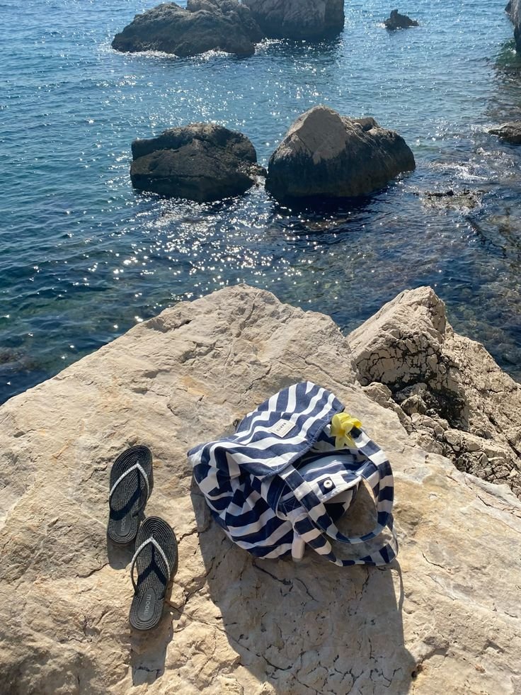 animaetars's tweet photo. «Lo único que queda por venir ahora es el mar», Sylvia Plath. https://t.co/Ua3GiiD2BI
