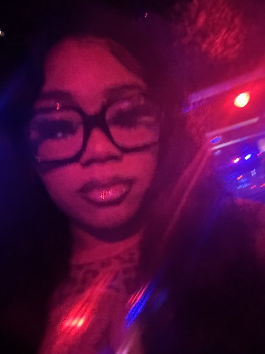 scream4justicee's tweet photo. love my face 🙂‍↔️🤤 https://t.co/Yyfnl4wT6i