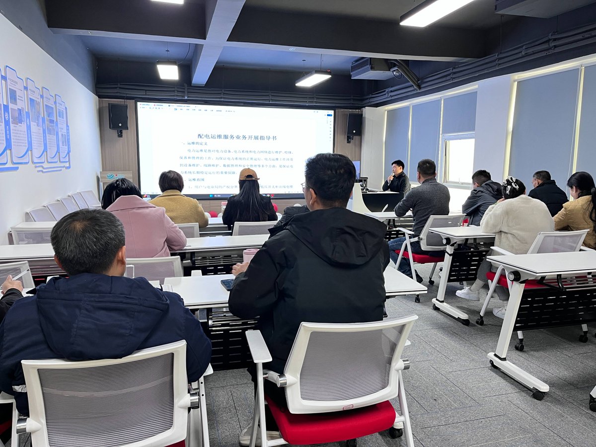 Smooky5T's tweet photo. Just wrapped a fantastic workshop on digital marketing strategy today  Learned actionable SEO u0026 content tips from industry pros, can’t wait to apply what I gained! #ProfessionalDevelopment #Training2024 https://t.co/Zqjogdirw6