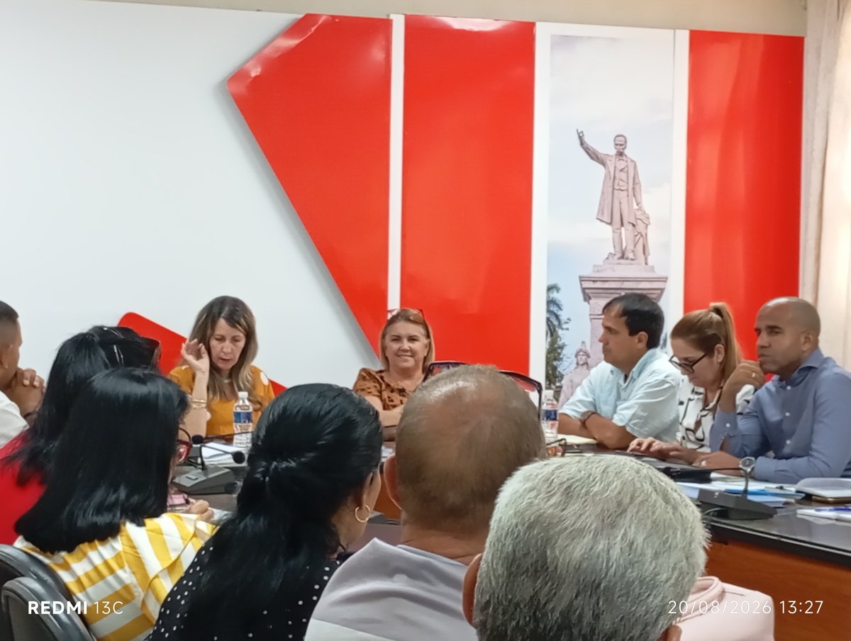 CfgosEducProvl's tweet photo. #Edusur #CubaMined Cienfuegos recibe la visita de la Ministra de Educación @naimatrujillob para conocer cómo se prepara la #DPECienfuegos para el inicio del curso escolar 2026 - 2027. #RegresoAClases #ConFidelEnCadaAula 
@DiazCanelB https://t.co/gJvhXJPnOP