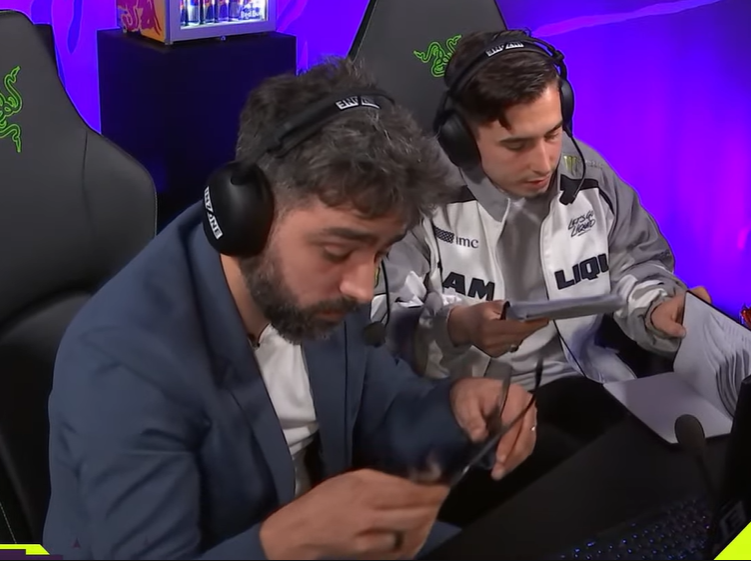 FUTesportsgg's tweet photo. 🫵🤣 https://t.co/1840vgua0V