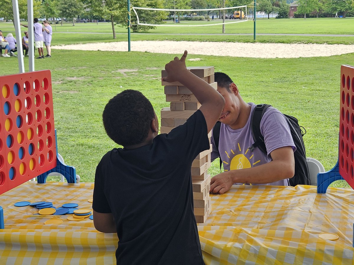 TheNYFoundling's tweet photo. Last Fri, our Developmental Disabilities participants, staff, families, and volunteers enjoyed their annual BBQ in New Rochelle, NY! The recently-renamed Liz Sunners BBQ is a highlight of the year for our participants, as it features food, games, dancing, and community. https://t.co/Rh7SBcIxQk