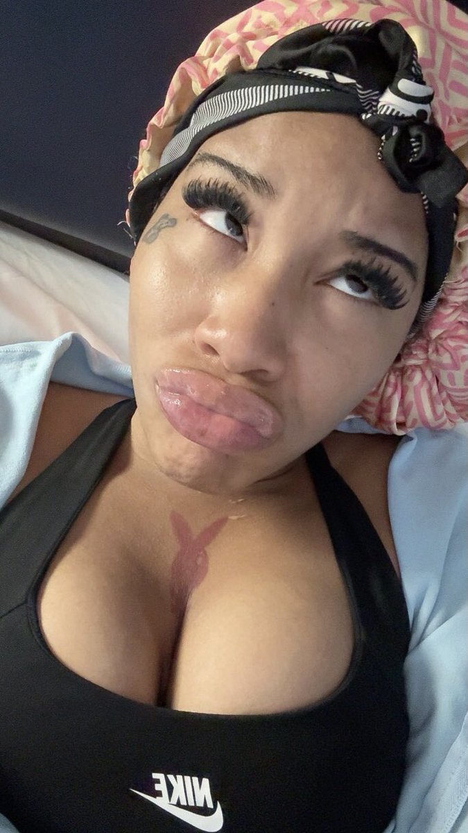 LIPSnBADDIES's tweet photo. https://t.co/8Vi582MVZk
