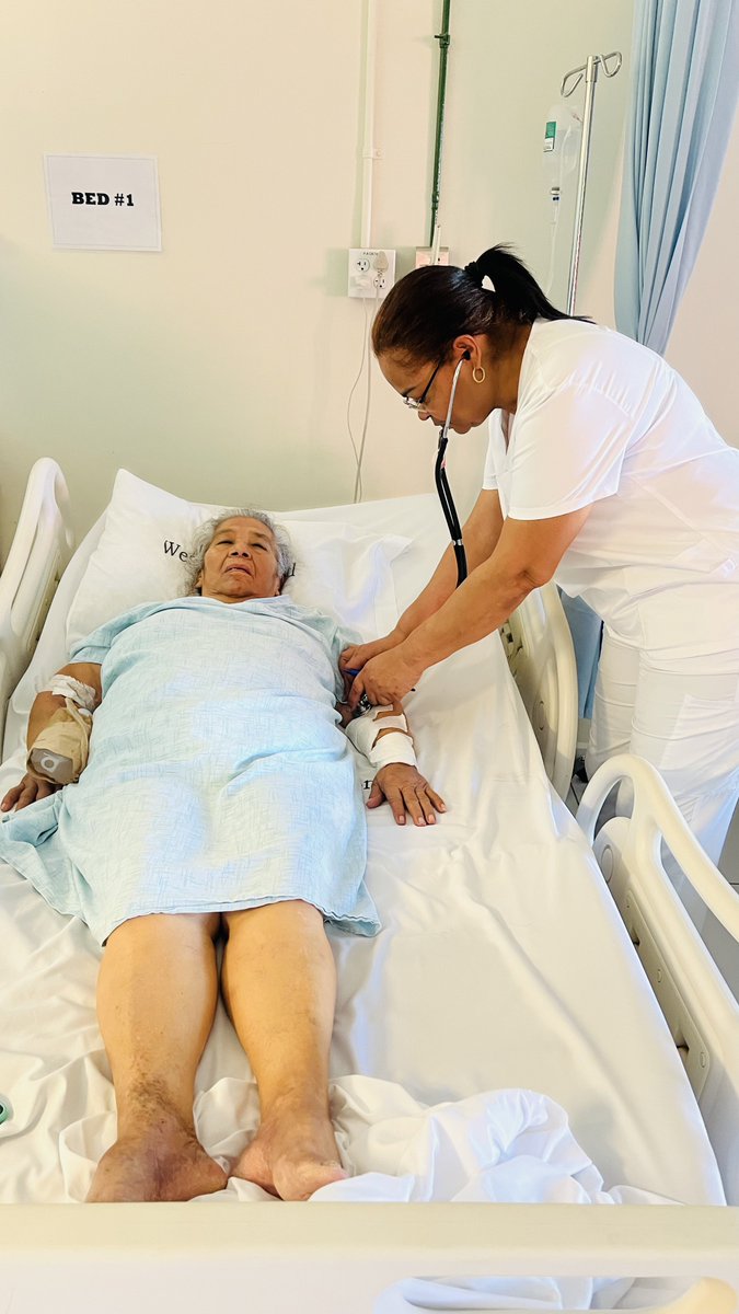 cuellar_ly95238's tweet photo. #BMCEnBelice Juan Gualberto Gómez “Ni esclavos ni obligados, nuestro glorioso ejército de Batas Blancas brinda Salud y Calidad de vida a aquellos que más lo necesiten, eso es Solidaridad” #CubaSoberana #CubaSolidaria #OrgullosoDeSerCubano https://t.co/cht2SaBHkw