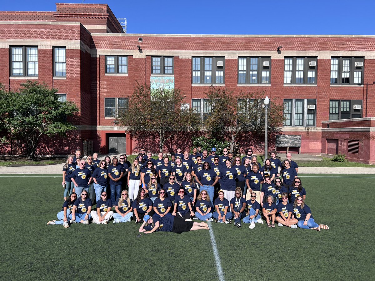 HawthorneAcad's tweet photo. We're back! Did you miss us? Cause we missed you.

Our team has been busy this week preparing for the school year and we can’t wait to see all of students and their families on Monday morning 💙💛💙 https://t.co/vfS7vpYboz