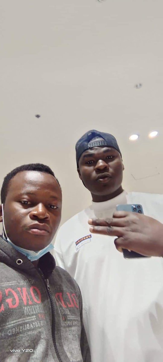 SolomonOny67786's tweet photo. Outside with my naija brother tonight,  . Good night, good morning, good afternoon, and good evening 🇰🇼
Anywhere you are seeing this post, y'all have a blessed day mutuals 🔥 https://t.co/QYm8KlGygl