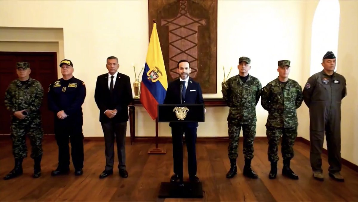 veranodelarosa's tweet photo. Bienvenidos, señores generales y almirantes, a esta nueva etapa de nuestra Fuerza Pública.

Desde el Atlántico tendrán siempre un aliado institucional para trabajar por la seguridad de los ciudadanos.

En nuestro departamento hemos asumido una decisión clara: invertir en seguridad, fortalecer nuestras Fuerzas Militares y Policía y llevar tecnología y capacidades a cada municipio.

Con una inversión histórica de $1 billón, seguiremos respaldando a quienes tienen la misión de proteger la vida, la tranquilidad y el patrimonio de los atlanticenses.

La seguridad se construye con autoridad, coordinación e inversión. Desde el Atlántico seguiremos haciendo nuestra parte. 🇨🇴
