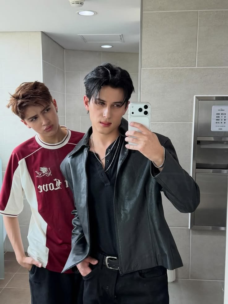 arixskz_'s tweet photo. Holi soy Arianna, soy de Venezuela 🇻🇪 y tengo 18 años

mis bias son Ale y Kenneth, mis canciones favs son 0% y MHM. Soy dual desde febrero del 2026 y seguirlos ha sido lo más bonito que he hecho. Espero conocer más besties 💗💕

#IntegracionDUAL @runadrive 
Tarde, pero bueno :3 https://t.co/Hhcd3uxoZI