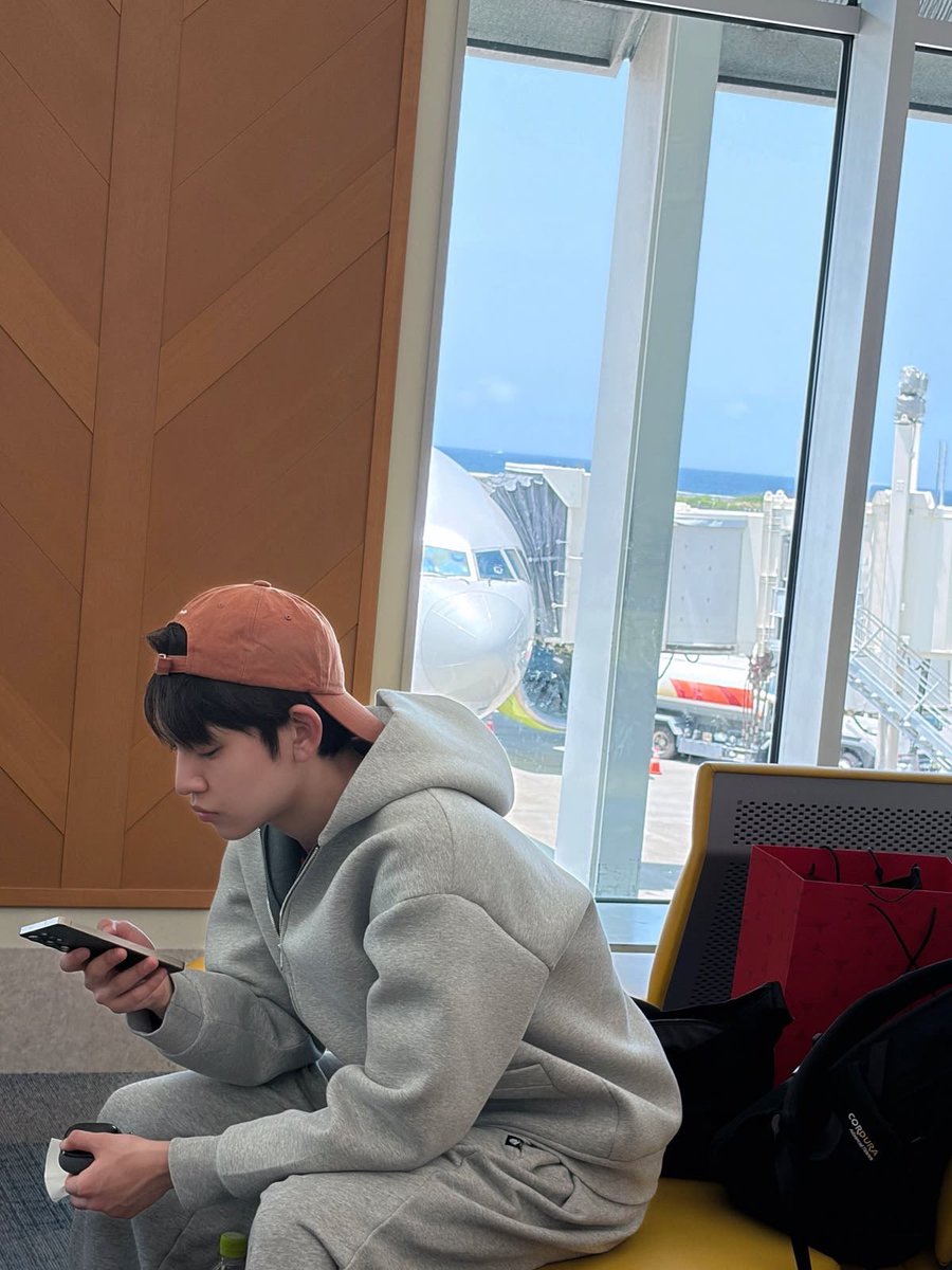 mj_doo's tweet photo. 진짜 진지하게 볼한번 콕 찌르고싶다 https://t.co/uZuBHG3xLl