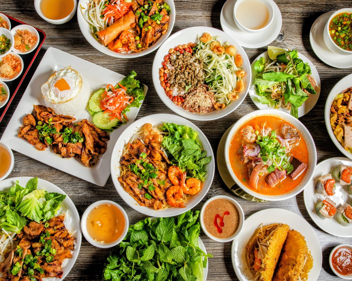 hueoi's tweet photo. Hungry for authentic Huế food in Fountain Valley?  We’ve got a whole lineup of Vietnamese favorites 😋 waiting for you (and these are just a few of them).

✨ Bánh Bèo Chén
✨ Bún Bò Huế
✨ Mì Quảng
✨ Bún Thịt Nướng Chả Giò
✨ Bánh Ướt Thịt Nướng
✨ Bánh Khoái
✨ Cơm Thịt Nướng
✨ Cơm Hến
✨ Thịt Luộc Cuốn Tôm Chua

Come through and grab what you’re craving — there’s plenty more on the menu.

📍 Hue Oi – 16537 Brookhurst St, Fountain Valley, CA
📞 714.531.1305

✅Order Online for Take-out or Delivery!
https://t.co/pzBE5SCw2r

Tag your crew & tell us which dish you’re grabbing first! 👇

#HueOi #FountainValleyEats #BunBoHue #BanhBeo #MiQuang #VietnameseFood #OCFood #LittleSaigon #AuthenticVietnamese #Foodie