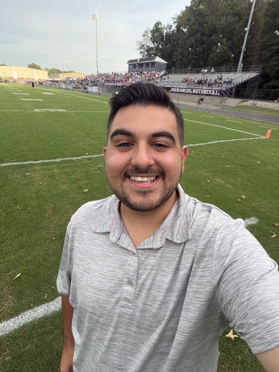 GabeGlassmanTV's tweet photo. HIGH SCHOOL FOOTBALL 🏈
Excited to be back for my 3rd season of #FirstDownFridayNight with #FOX54!
📍Lauderdale County vs. Lexington
@MoCarterFOX54 @AHSAAnow #FDFN https://t.co/upFDoTasd1