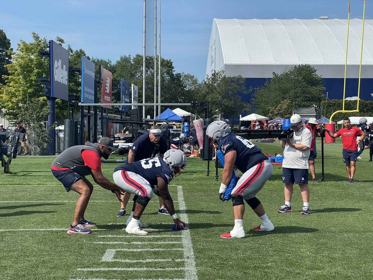kennychesney's tweet photo. Thanks to Robert Kraft, Jonathan Kraft, Mike Vrabel and the New England @Patriots for having me at training camp this morning. Now I’m ready for football season. Brings a whole new meaning to Boys of Fall. https://t.co/KHla074ZoD