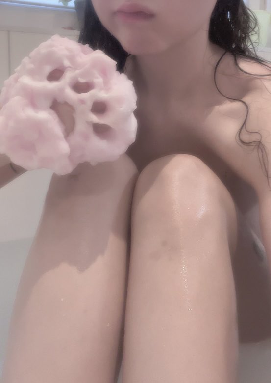 cnccuddlz's tweet photo. ahh so cute, puppy soap paw >~< #nsfwtwtً #puppygirl #sub #littlesister #agegap https://t.co/Hsojpib9oH